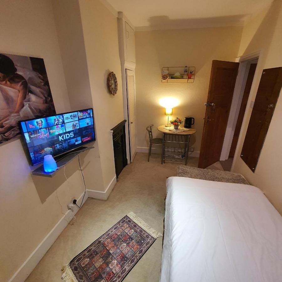 Monalisa Single Room Near Edgware Station Dış mekan fotoğraf