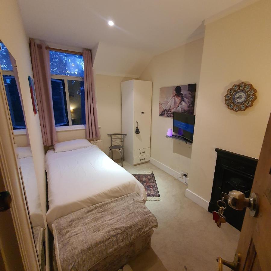Monalisa Single Room Near Edgware Station Dış mekan fotoğraf