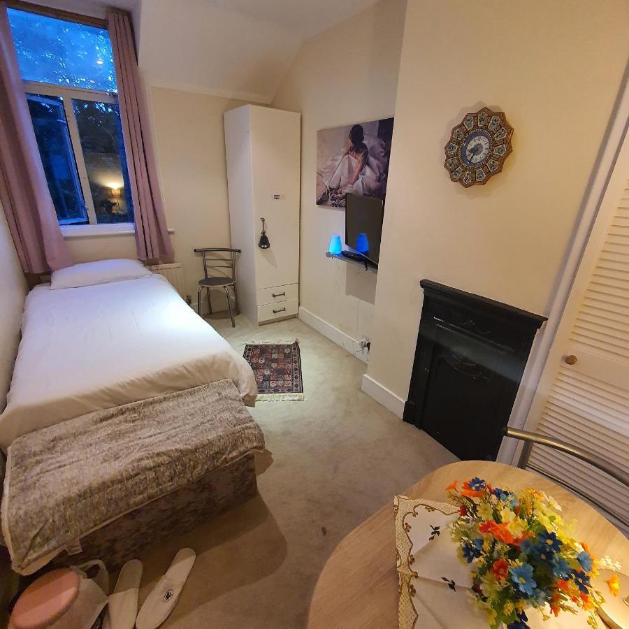 Monalisa Single Room Near Edgware Station Dış mekan fotoğraf