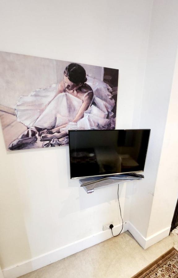 Monalisa Single Room Near Edgware Station Dış mekan fotoğraf